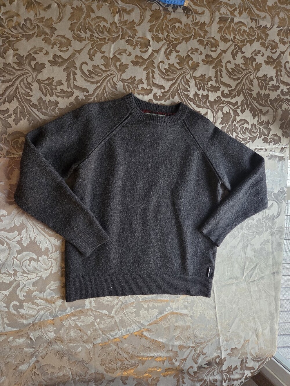 Small Woolrich Gray Sweater with Red Plaid Interior 100% Wool Undersized